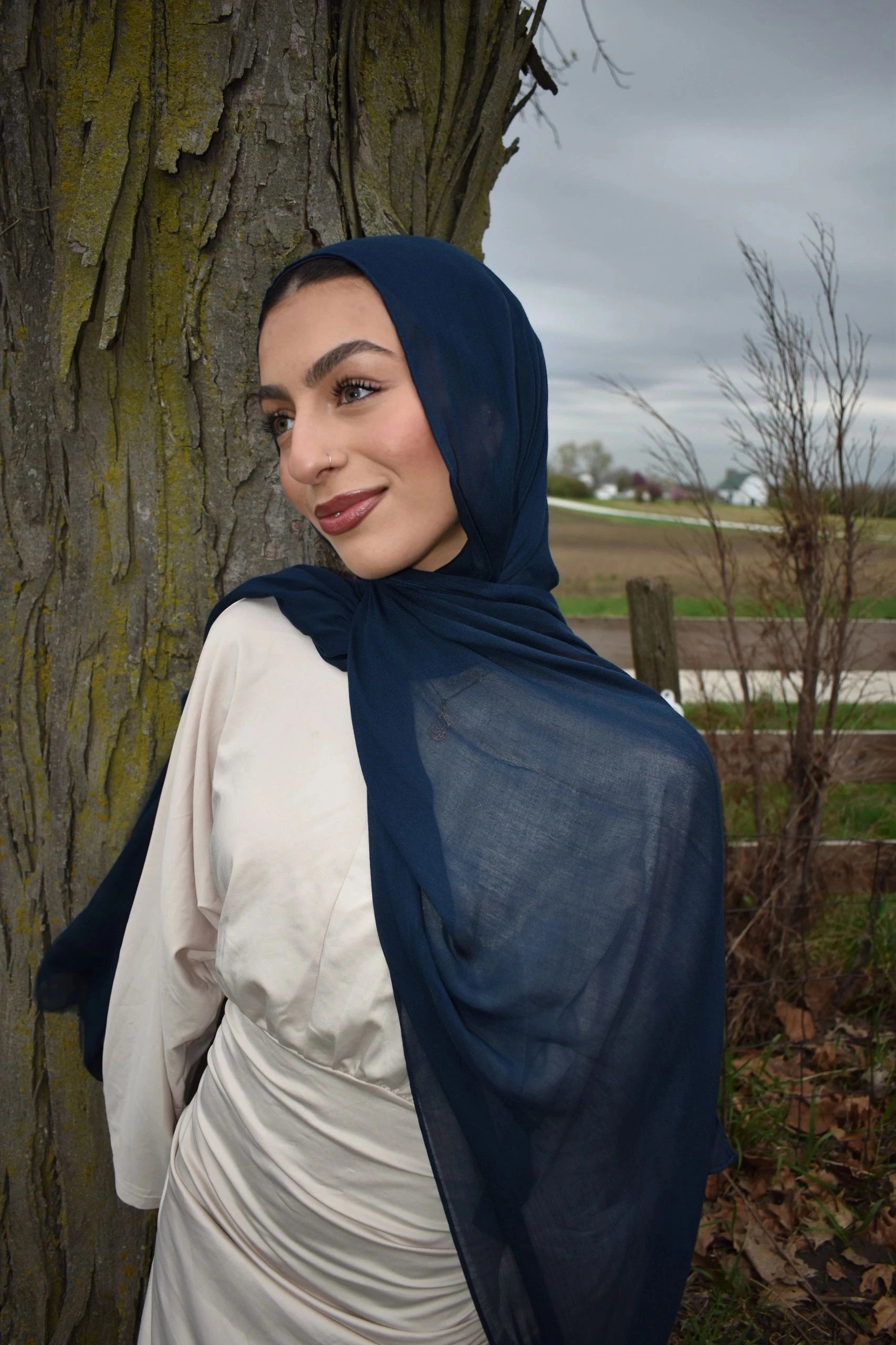 Modal- Navy