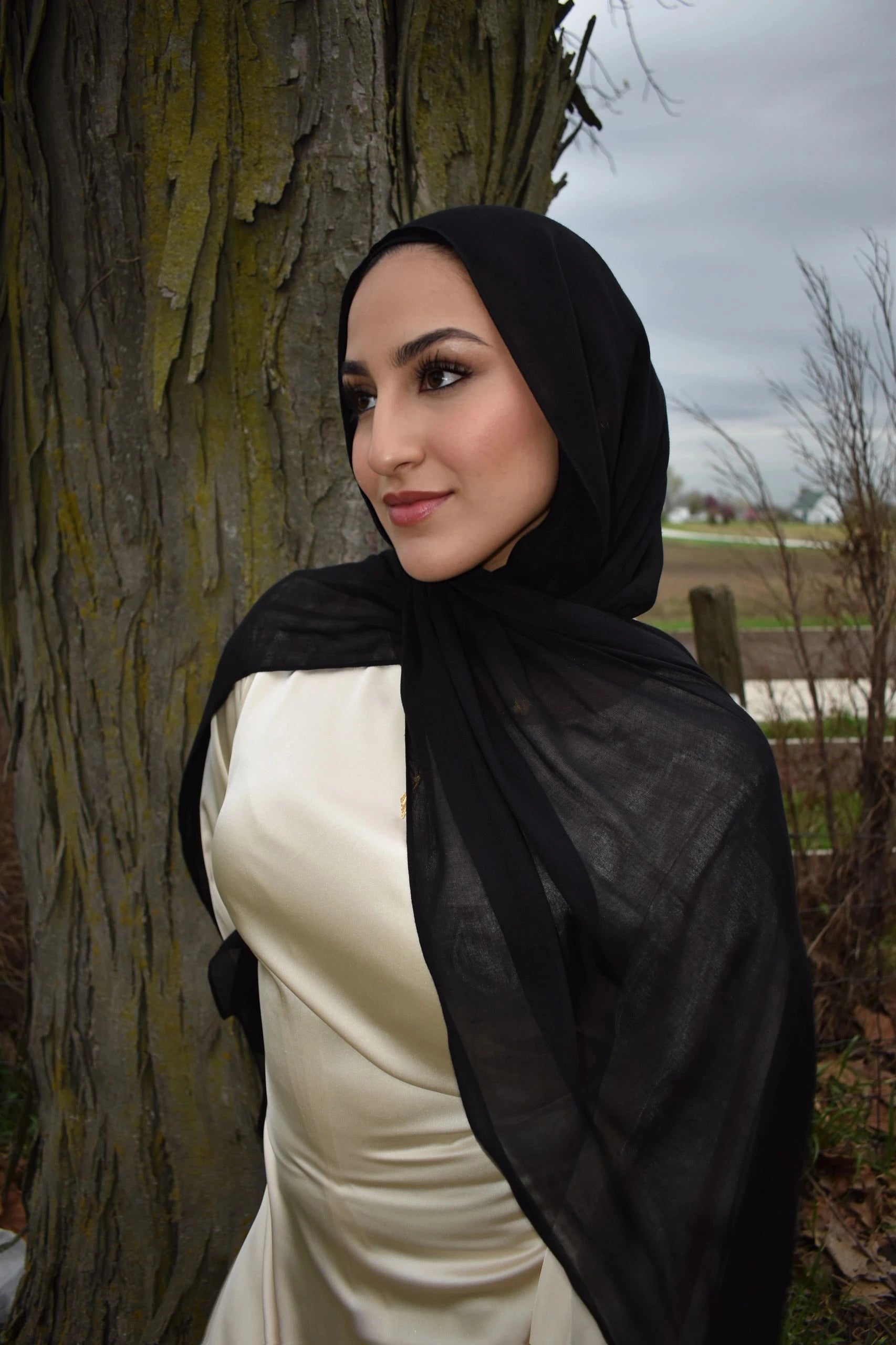 Modal- Black