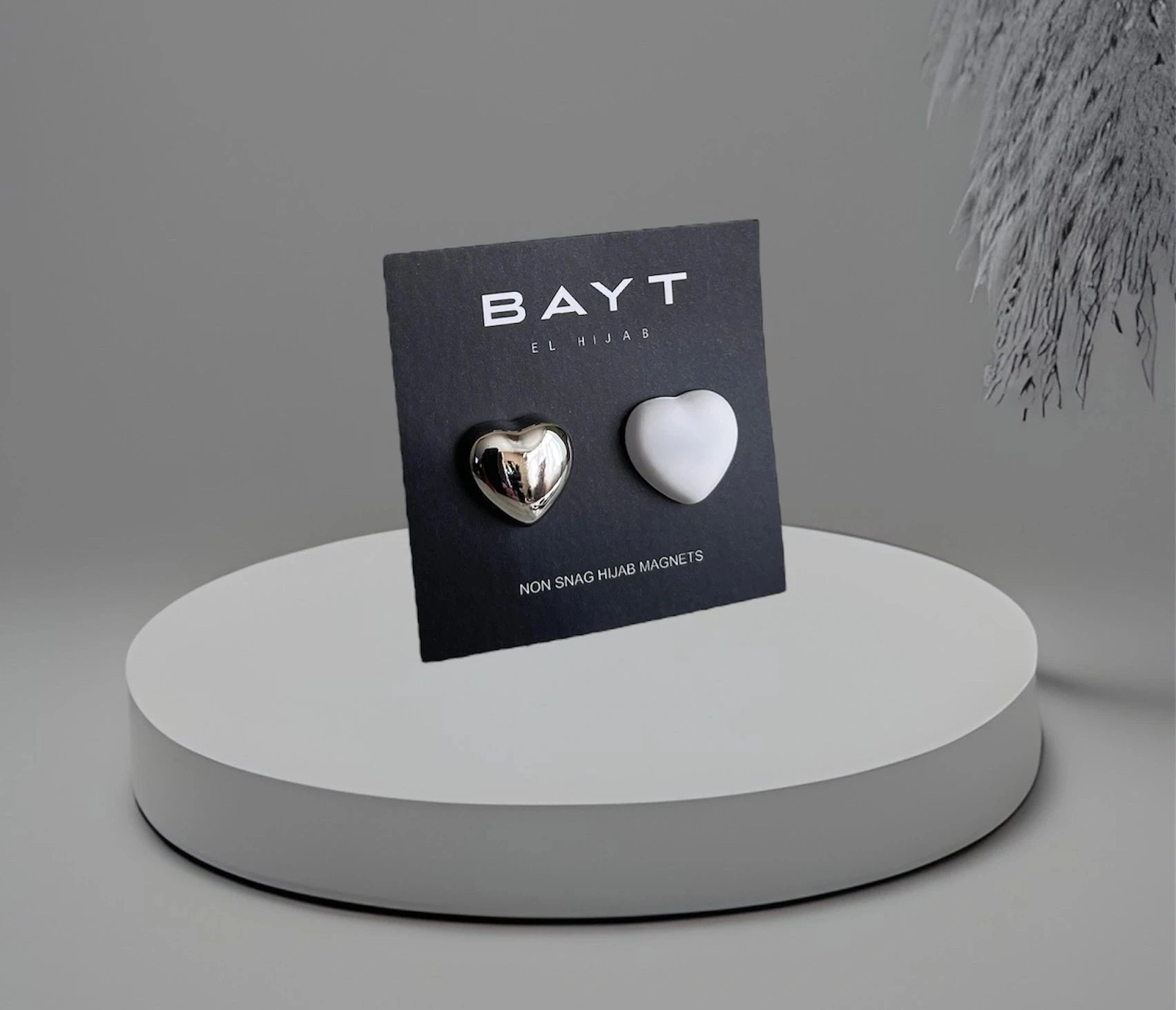 Heart Non Snag Magnets- White